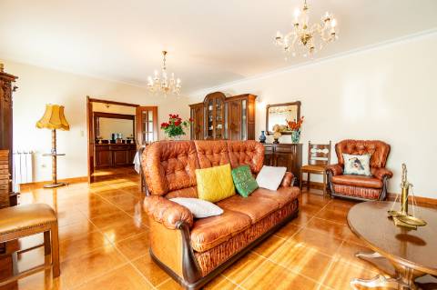 Moradia T4 Exclusiva à Venda na Fronteira de Gondoriz - Arcos de Valdevez