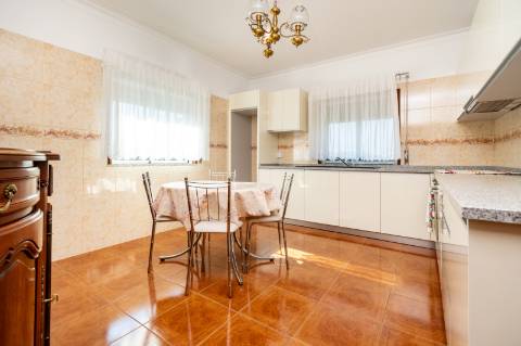 Moradia T4 Exclusiva à Venda na Fronteira de Gondoriz - Arcos de Valdevez