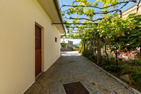 Moradia T4 Exclusiva à Venda na Fronteira de Gondoriz - Arcos de Valdevez