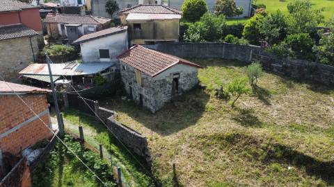 Moradia para Restauro - Arcos de Valdevez