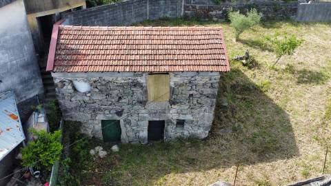 Moradia para Restauro - Arcos de Valdevez