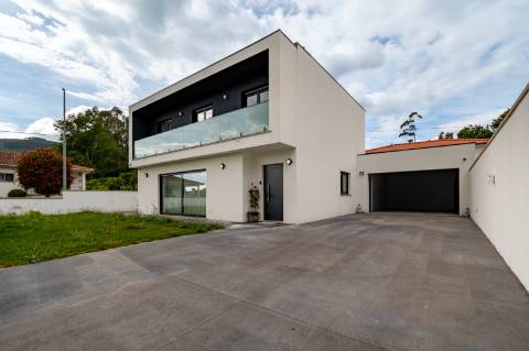 Moradia T3 Moderna 2024 - Arcos de Valdevez