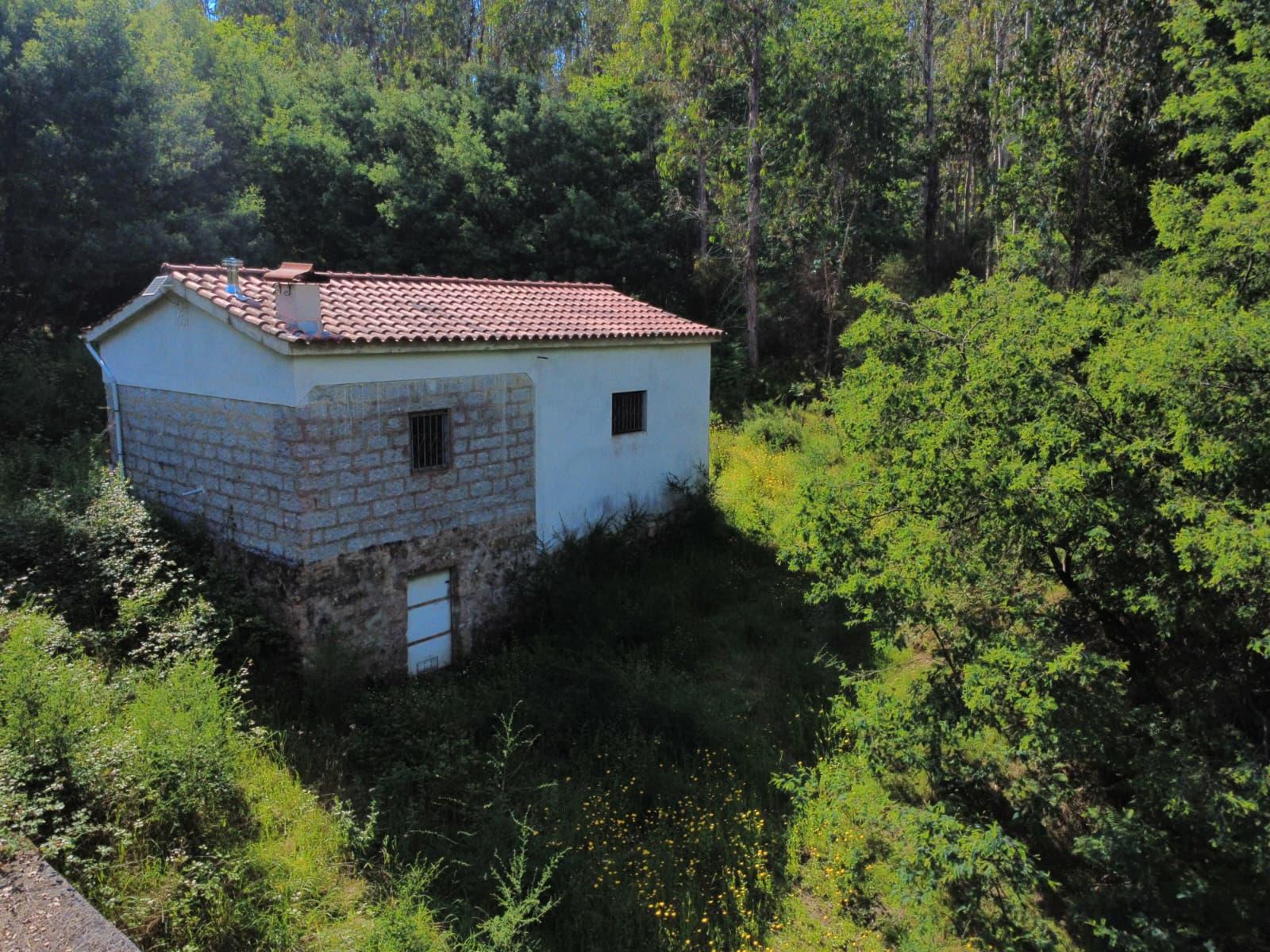 Quinta Isolada com Água de Mina e Dependência Agrícola em Arcos de Valdevez