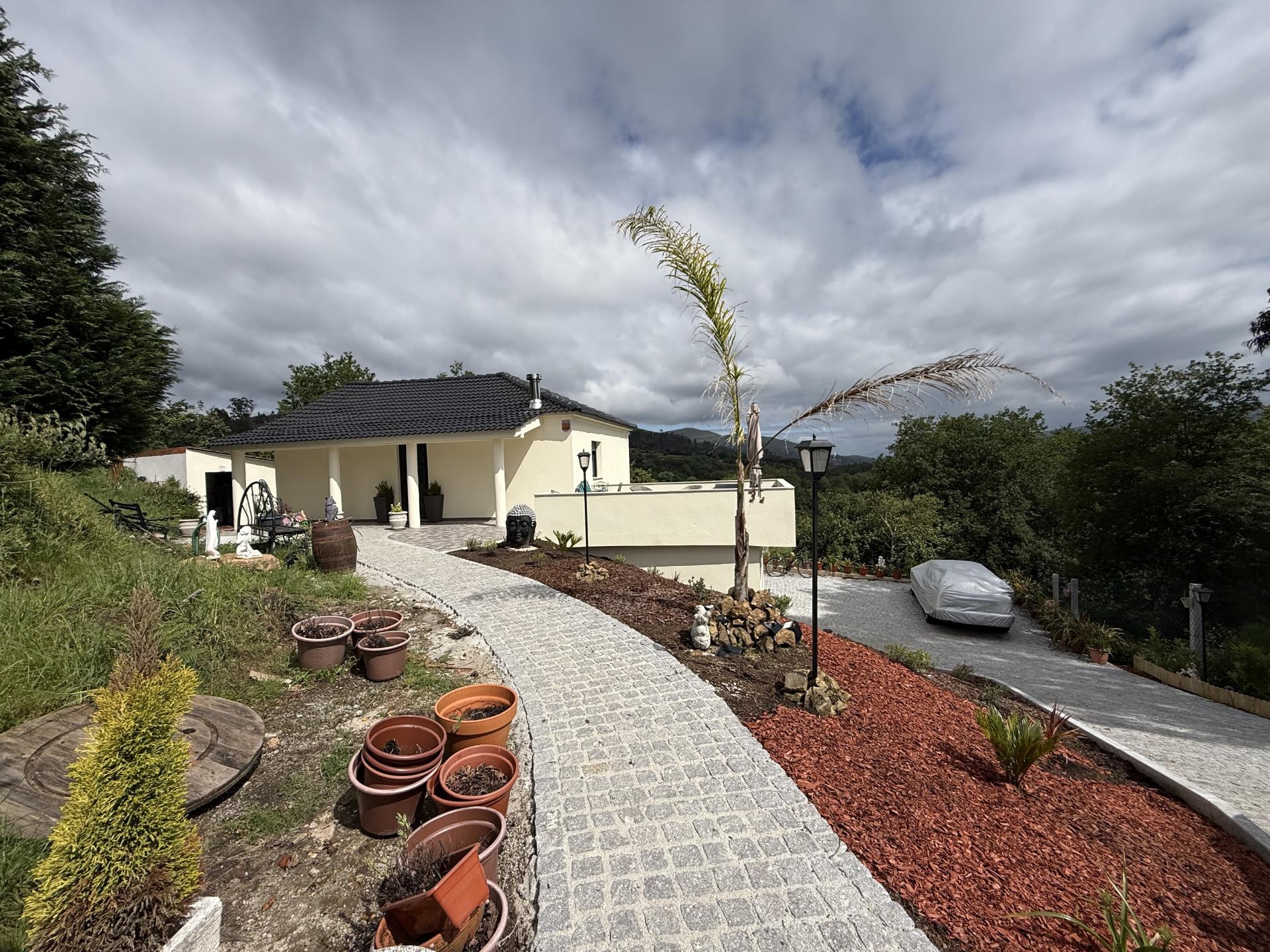 Moradia V2+1 Completamente Restaurada em Sabadim, Arcos de Valdevez