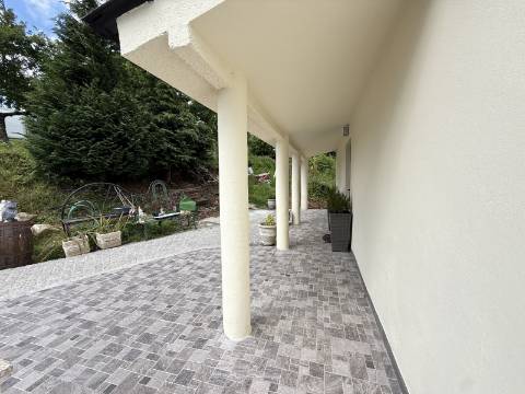 Moradia V2+1 Completamente Restaurada em Sabadim, Arcos de Valdevez