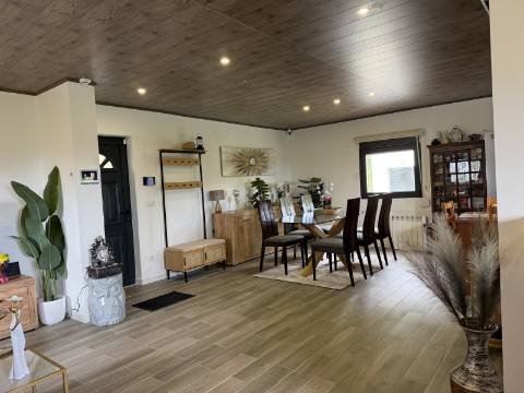 Moradia V2+1 Completamente Restaurada em Sabadim, Arcos de Valdevez