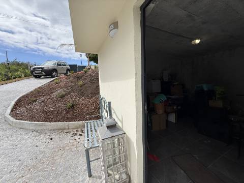 Moradia V2+1 Completamente Restaurada em Sabadim, Arcos de Valdevez