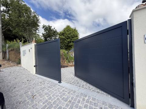 Moradia V2+1 Completamente Restaurada em Sabadim, Arcos de Valdevez
