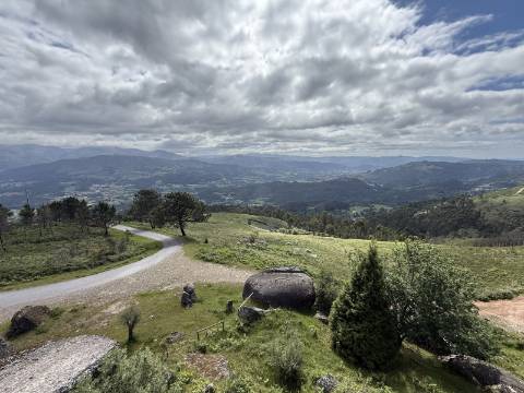 Moradia V2+1 Completamente Restaurada em Sabadim, Arcos de Valdevez