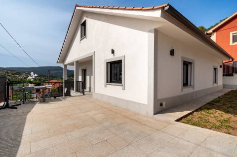 Moradia T4 Nova em Arcozelo - Ponte de Lima