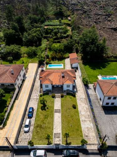 Moradia V4 Correlhã - Ponte de Lima com Piscina