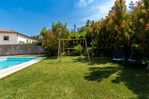 Moradia V4 Correlhã - Ponte de Lima com Piscina