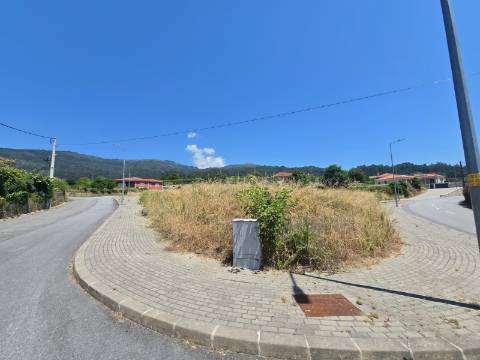 Lote nº2 de Construção Exclusivo em Refoios do Lima - O Lugar Perfeito para a Casa dos Seus Sonhos