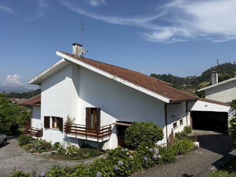 Moradia V4 em Bravães, Ponte da Barca