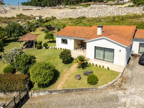 Moradia V3 Térrea Moderna em Guilhadeses, Arcos de Valdevez