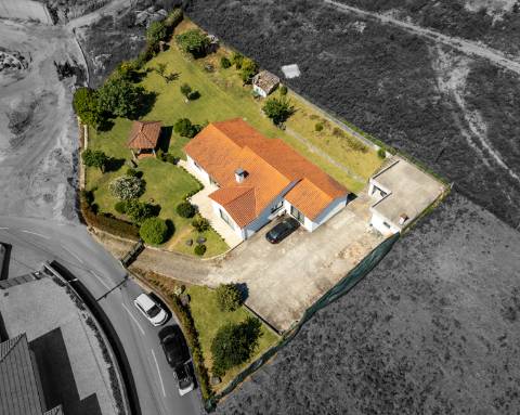 Moradia V3 Térrea Moderna em Guilhadeses, Arcos de Valdevez