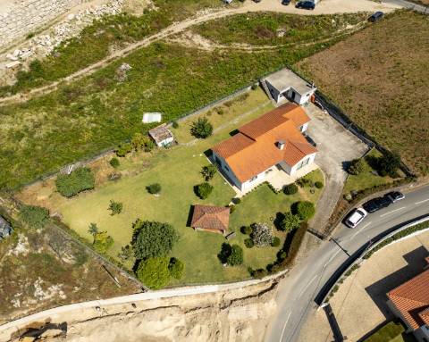 Moradia V3 Térrea Moderna em Guilhadeses, Arcos de Valdevez