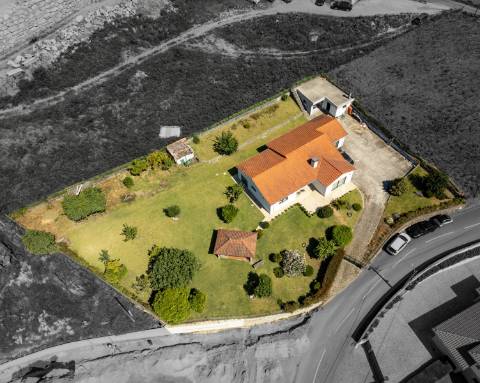 Moradia V3 Térrea Moderna em Guilhadeses, Arcos de Valdevez