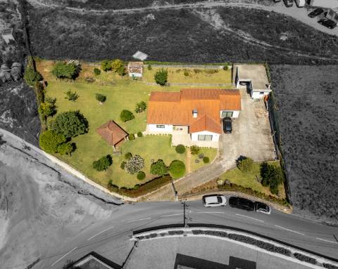 Moradia V3 Térrea Moderna em Guilhadeses, Arcos de Valdevez