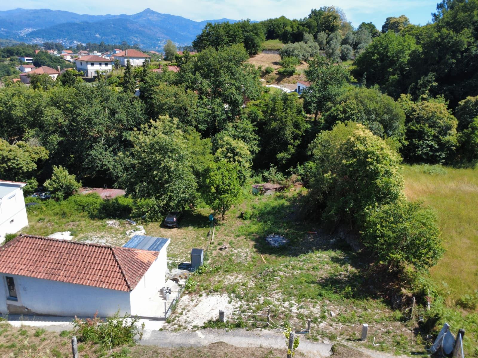 Terreno de Construção em Guilhadeses - A Apenas 5 Minutos de Arcos de Valdevez