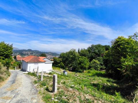Terreno de Construção em Guilhadeses - A Apenas 5 Minutos de Arcos de Valdevez