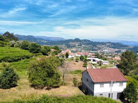 Terreno de Construção em Guilhadeses - A Apenas 5 Minutos de Arcos de Valdevez