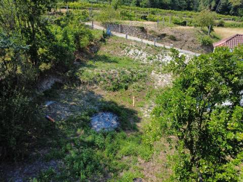 Terreno de Construção em Guilhadeses - A Apenas 5 Minutos de Arcos de Valdevez
