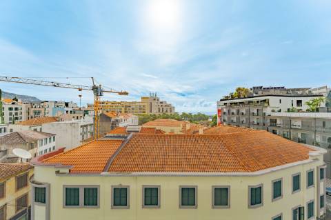 Apartamento T4 na Sé - Funchal