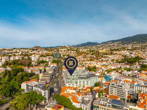 Apartamento T4 na Sé - Funchal