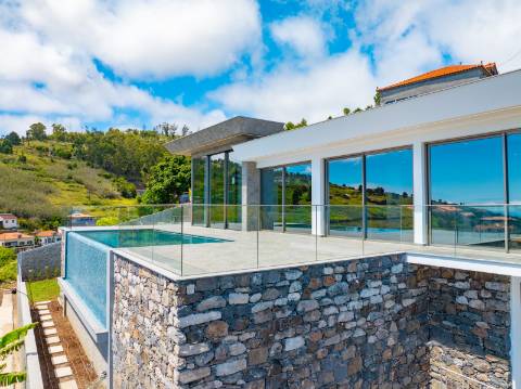 Magnífica Moradia T3 +1