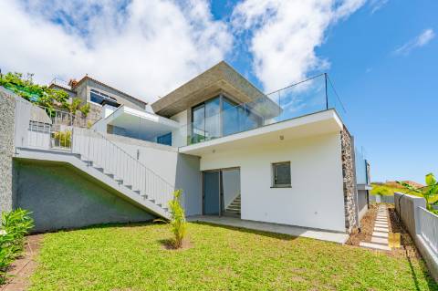 Magnífica Moradia T3 +1