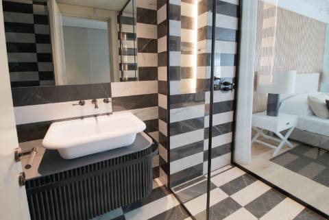 T3 - Savoy Residence Insular