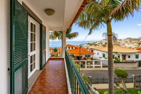 Moradia Triplex - Funchal