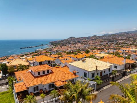 Moradia Triplex - Funchal