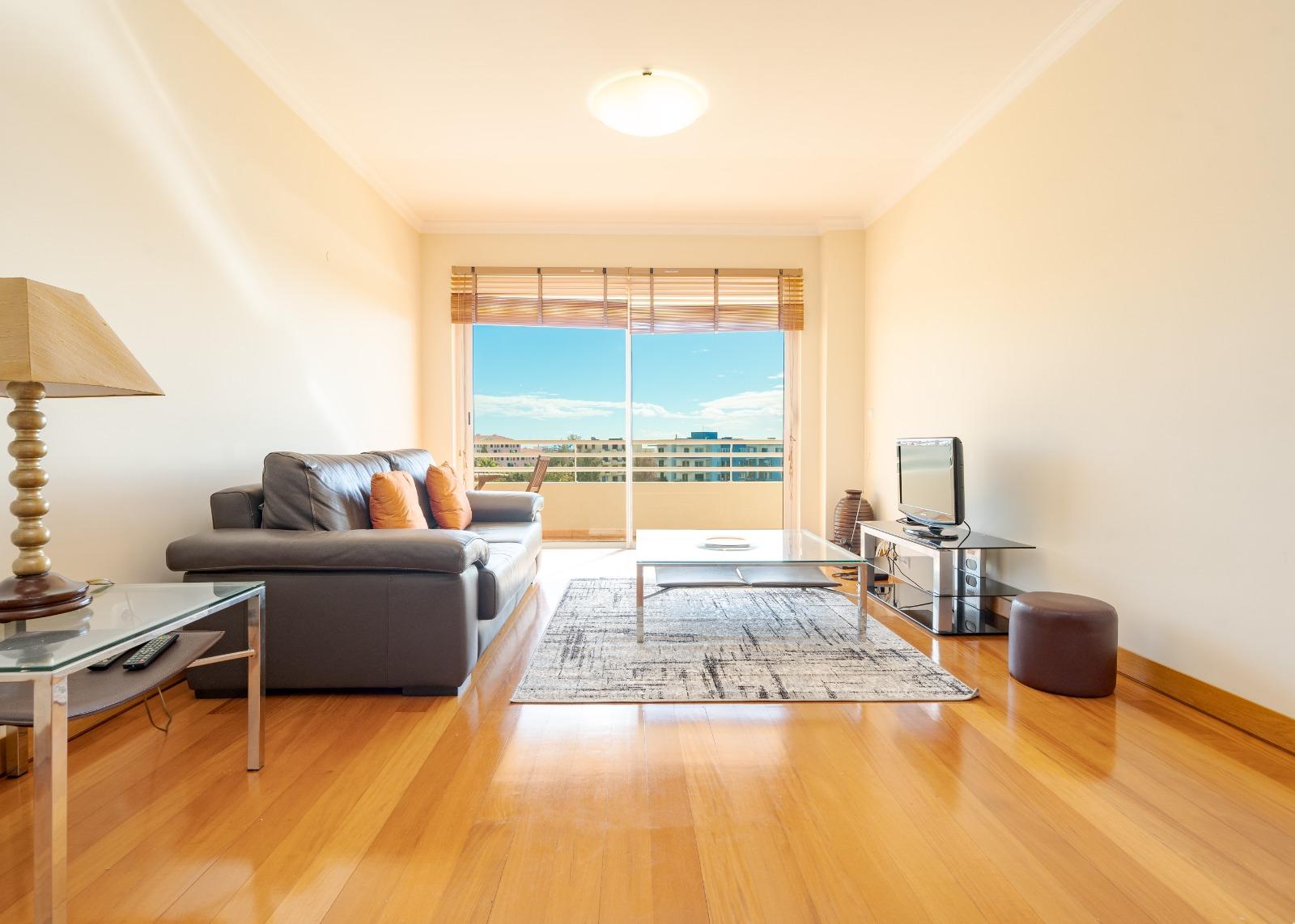 Apartamento T2 na Ajuda para arrendamento