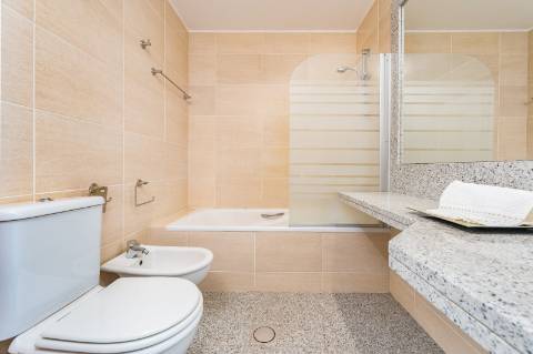 Apartamento T2 na Ajuda para arrendamento