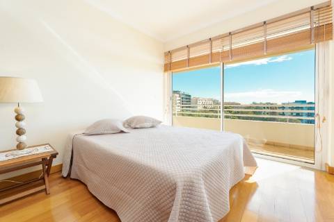 Apartamento T2 na Ajuda para arrendamento