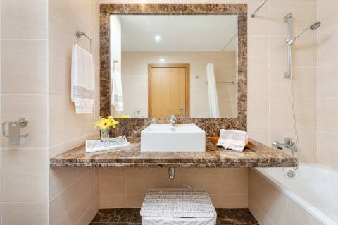 Apartamento T2 na Ajuda para arrendamento