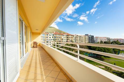 Apartamento T2 na Ajuda para arrendamento