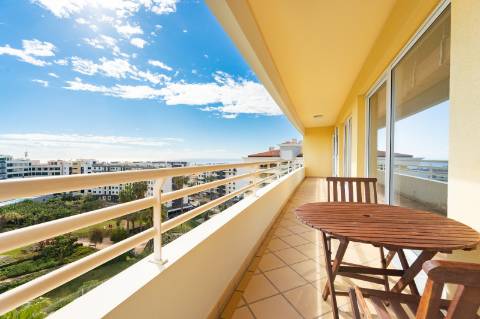 Apartamento T2 na Ajuda para arrendamento