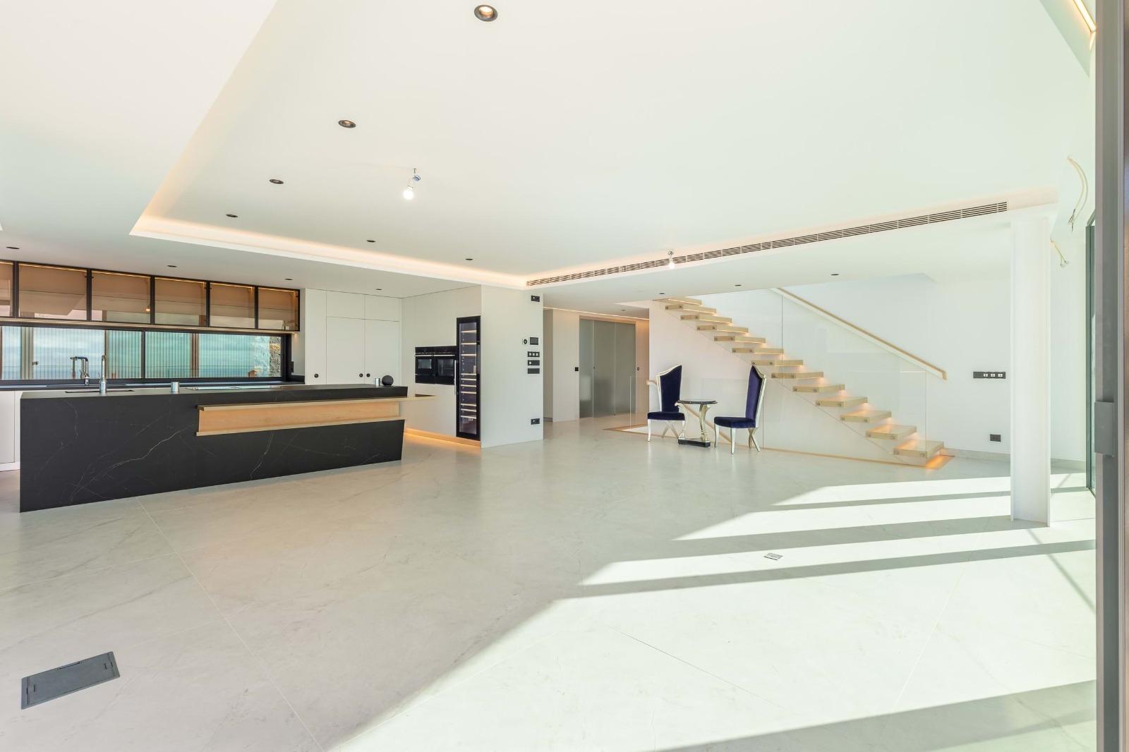 Moradia de luxo contemporânea com vista mar - Funchal