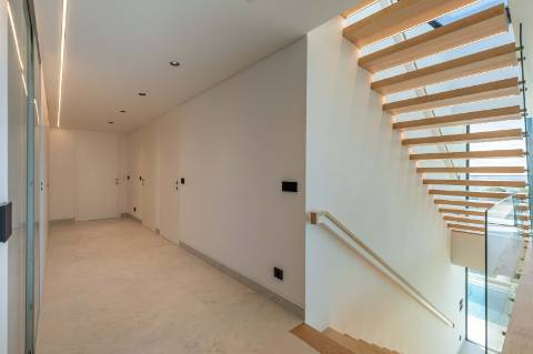 Moradia de luxo contemporânea com vista mar - Funchal