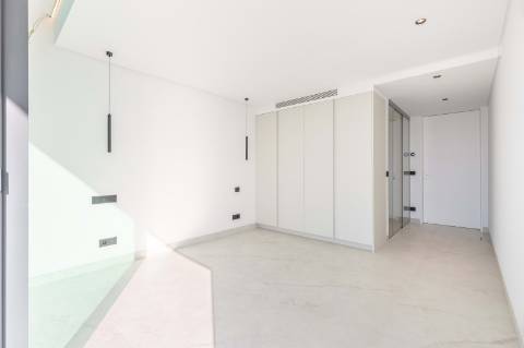 Moradia de luxo contemporânea com vista mar - Funchal