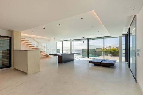 Moradia de luxo contemporânea com vista mar - Funchal