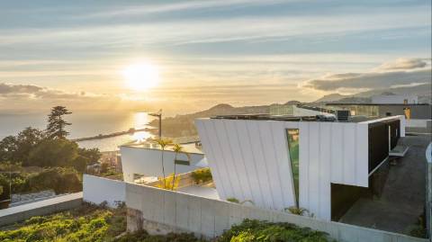 Moradia de luxo contemporânea com vista mar - Funchal