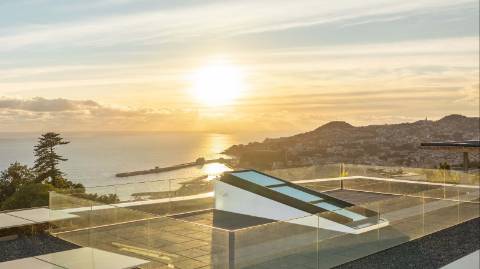 Moradia de luxo contemporânea com vista mar - Funchal