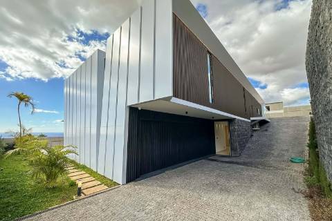 Moradia de luxo contemporânea com vista mar - Funchal