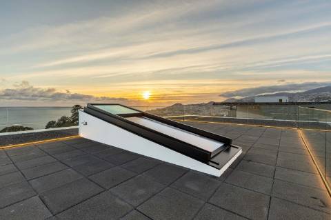Moradia de luxo contemporânea com vista mar - Funchal