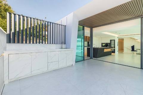 Moradia de luxo contemporânea com vista mar - Funchal