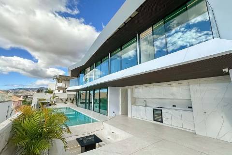 Moradia de luxo contemporânea com vista mar - Funchal